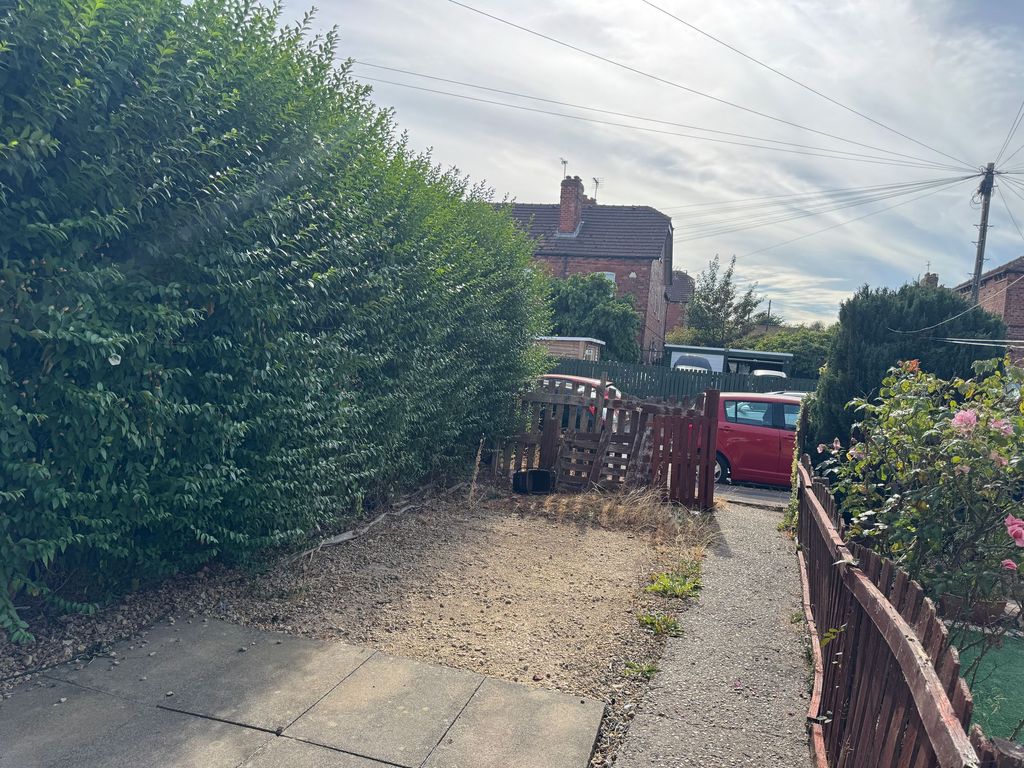 Property photo 2 of 16