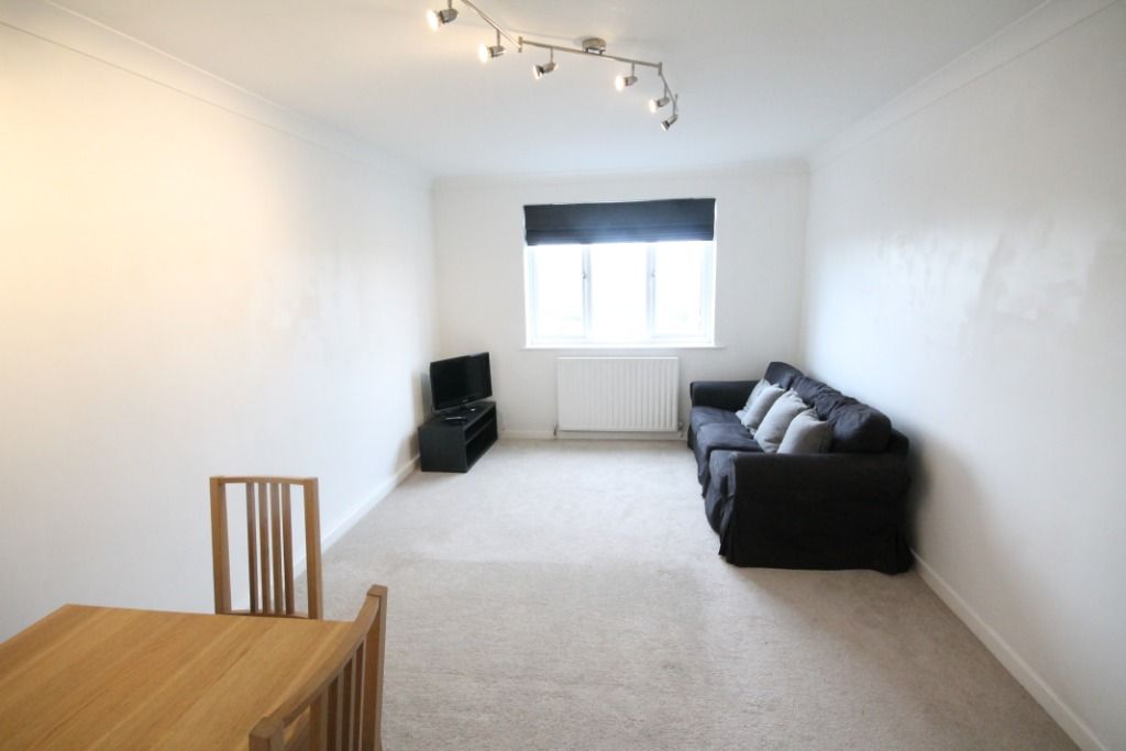 Property photo 2 of 8