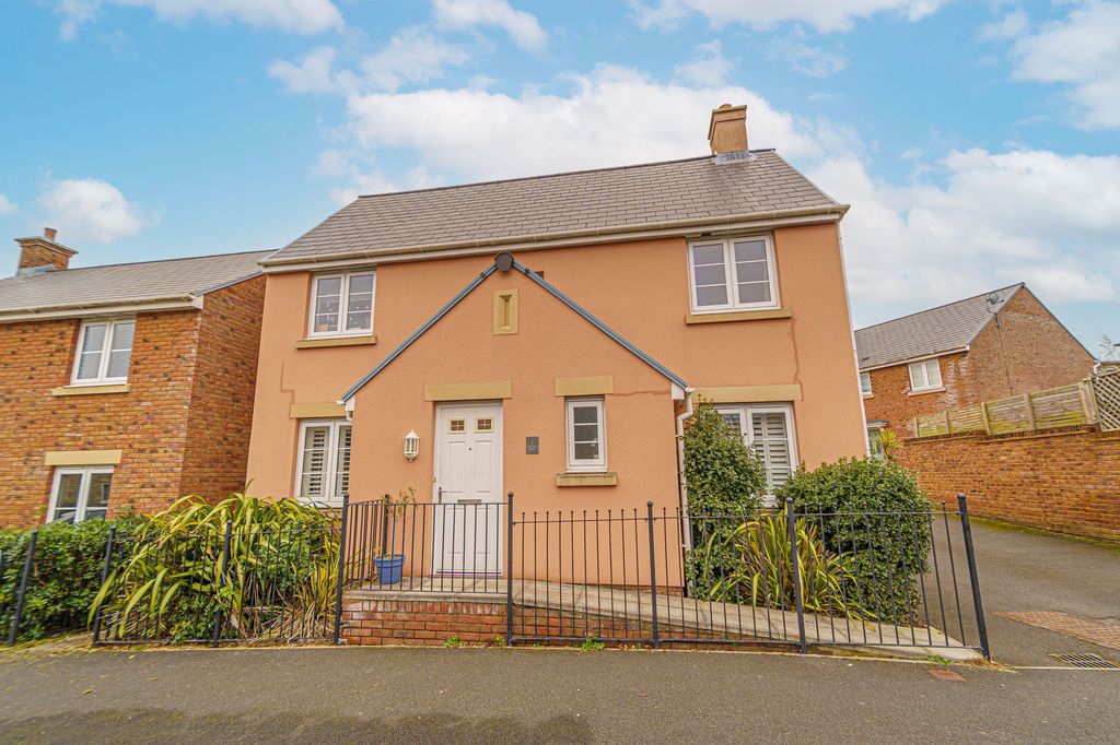 Property photo 1 of 41