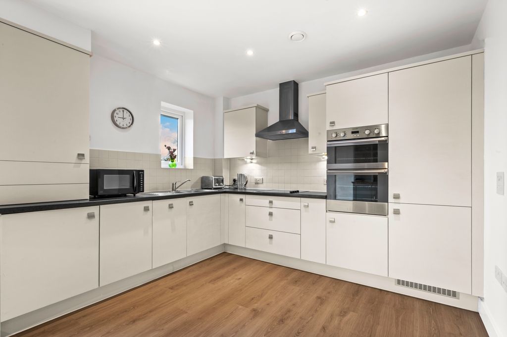 Property photo 2 of 11 Picture No. 03