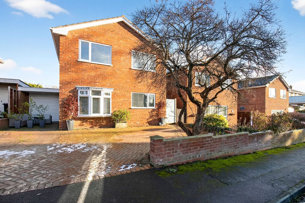 Property photo 2 of 30