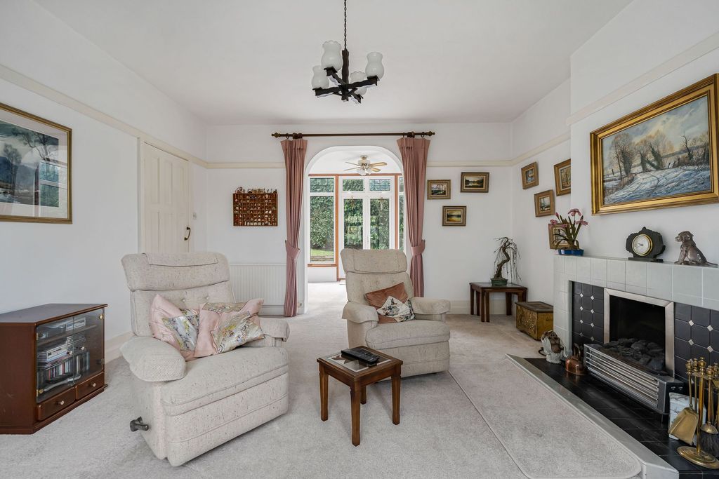 Property photo 2 of 37