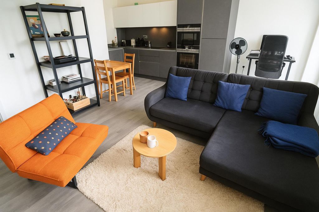 Property photo 2 of 11 Lounge 2.Png