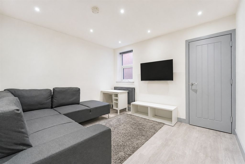 Property photo 2 of 19 Fas08484.Jpg