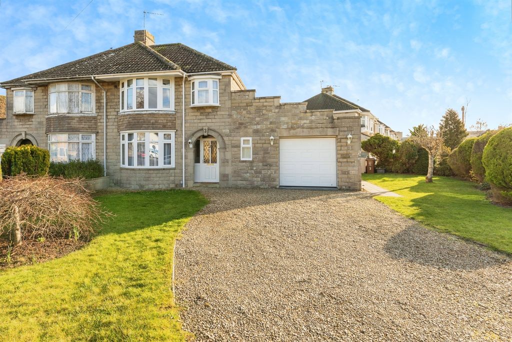 Property photo 1 of 30