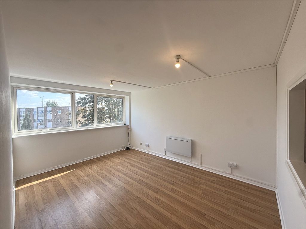 Property photo 1 of 11 Picture No. 32