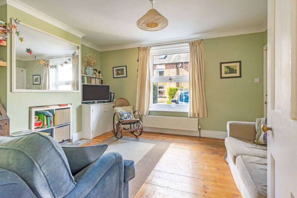 Property photo 3 of 11 Sitting Room