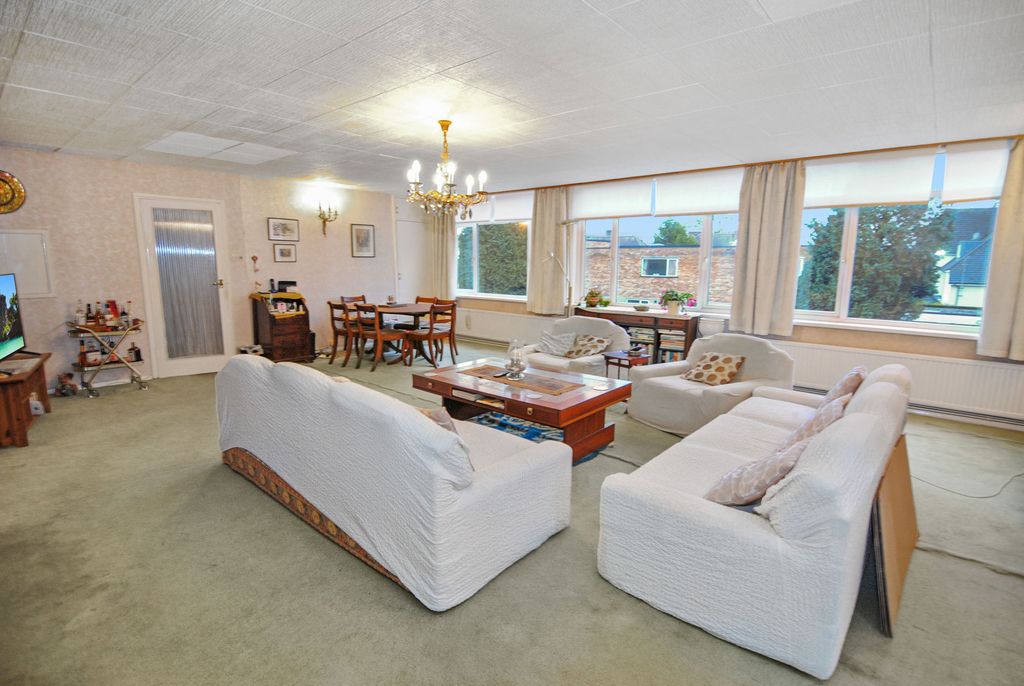 Property photo 3 of 11