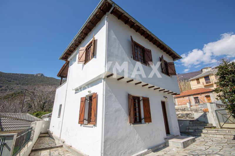 Property photo 3 of 45