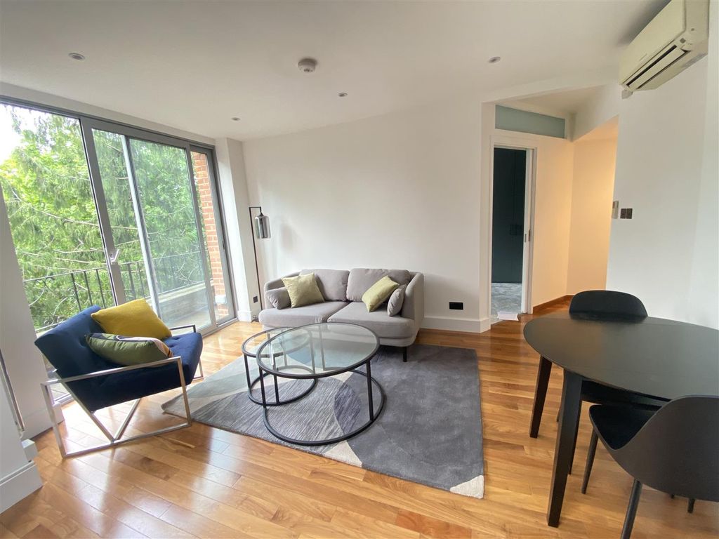 Property photo 1 of 8 67276943554__70C13Eeb-71F8-4F3F-B042-55056EE4620F.