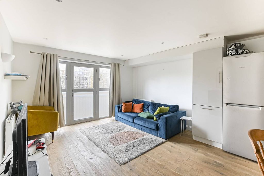 Property photo 1 of 5