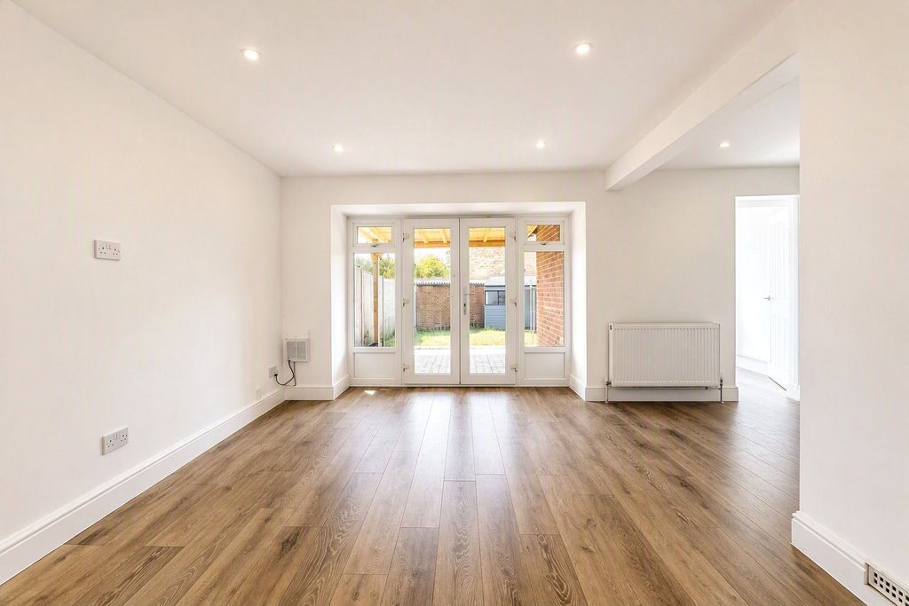 Property photo 2 of 24 Picture No. 78