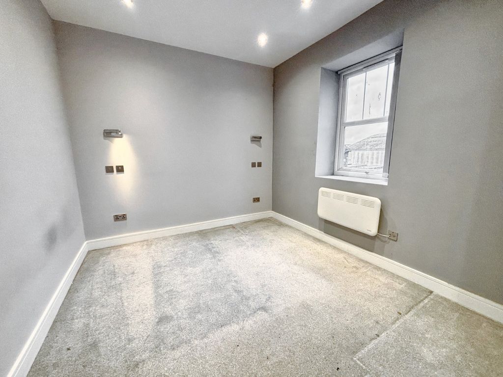 Property photo 3 of 4 Picture No. 14