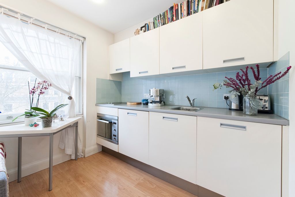 Property photo 1 of 5