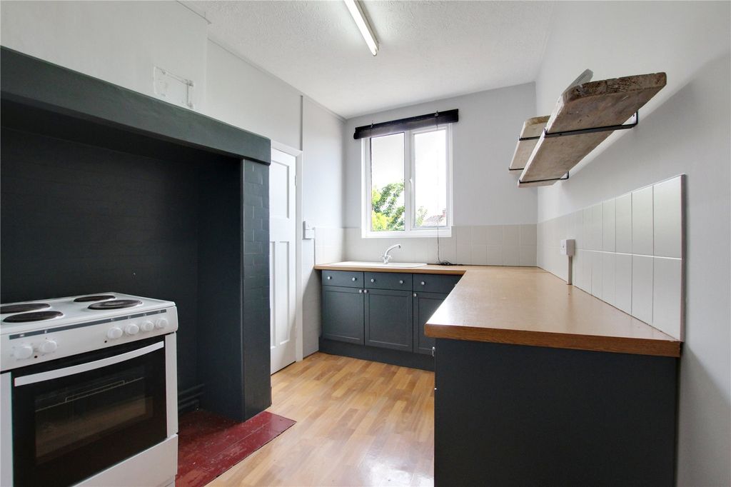 Property photo 3 of 5 Kitchen