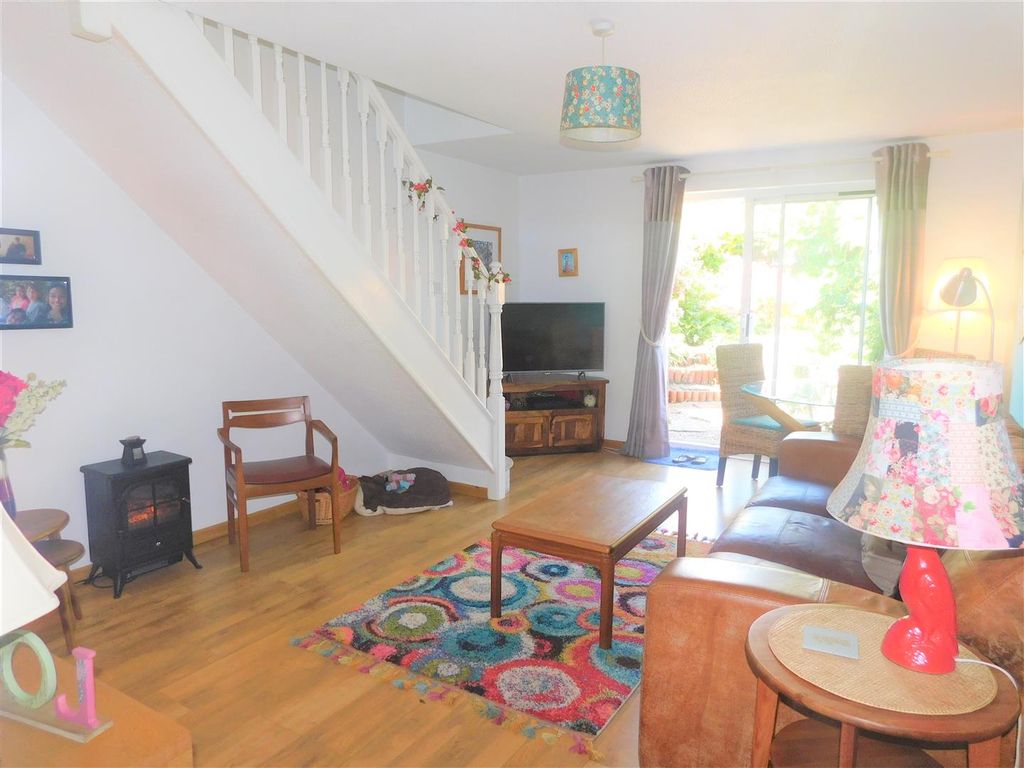 Property photo 2 of 16