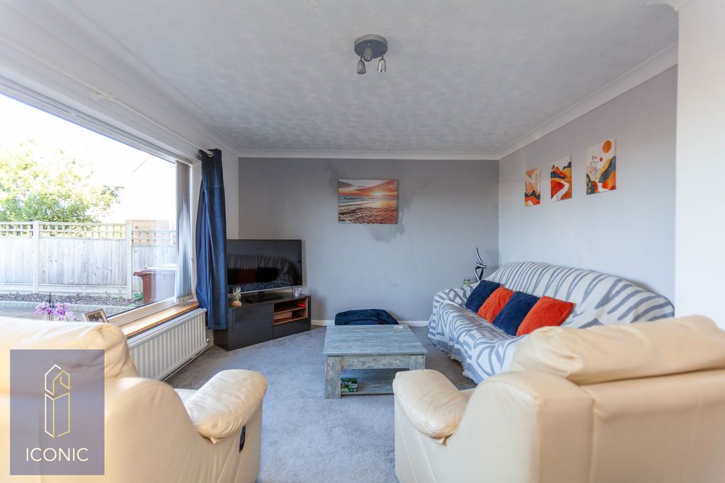 Property photo 3 of 11 Photo 4