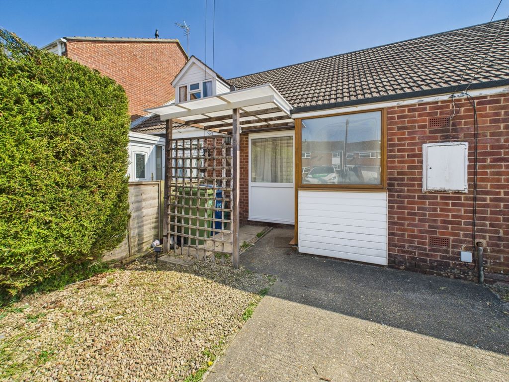 Property photo 2 of 10 Cam01791G0-Pr0156-Still018