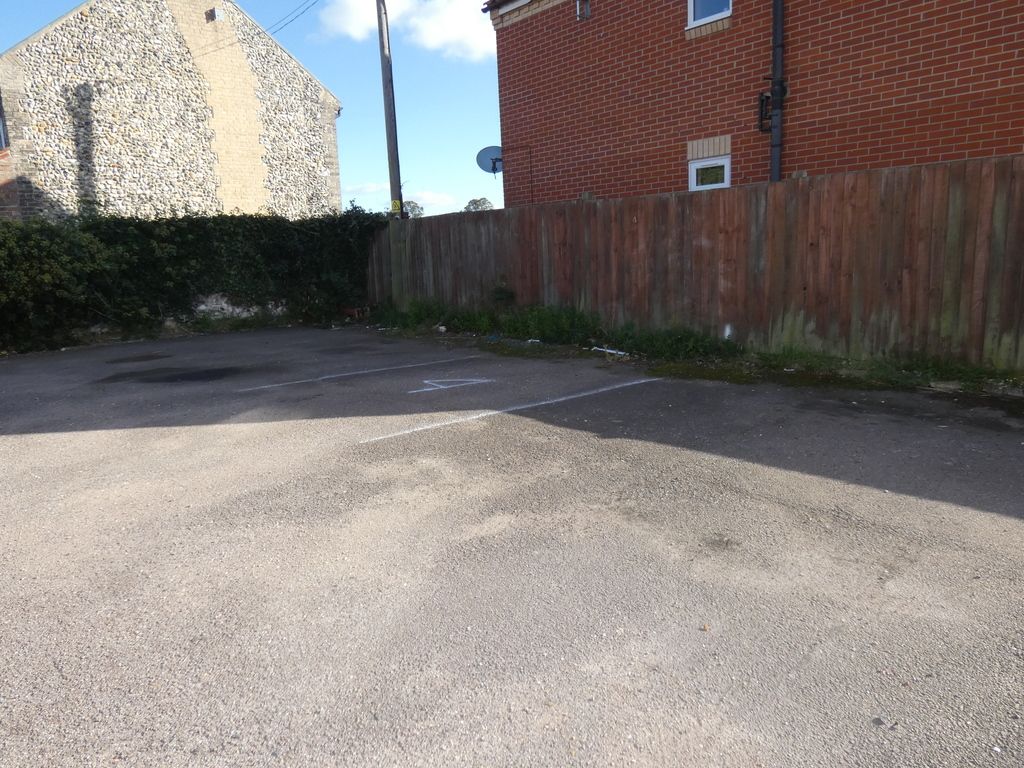 Property photo 2 of 5