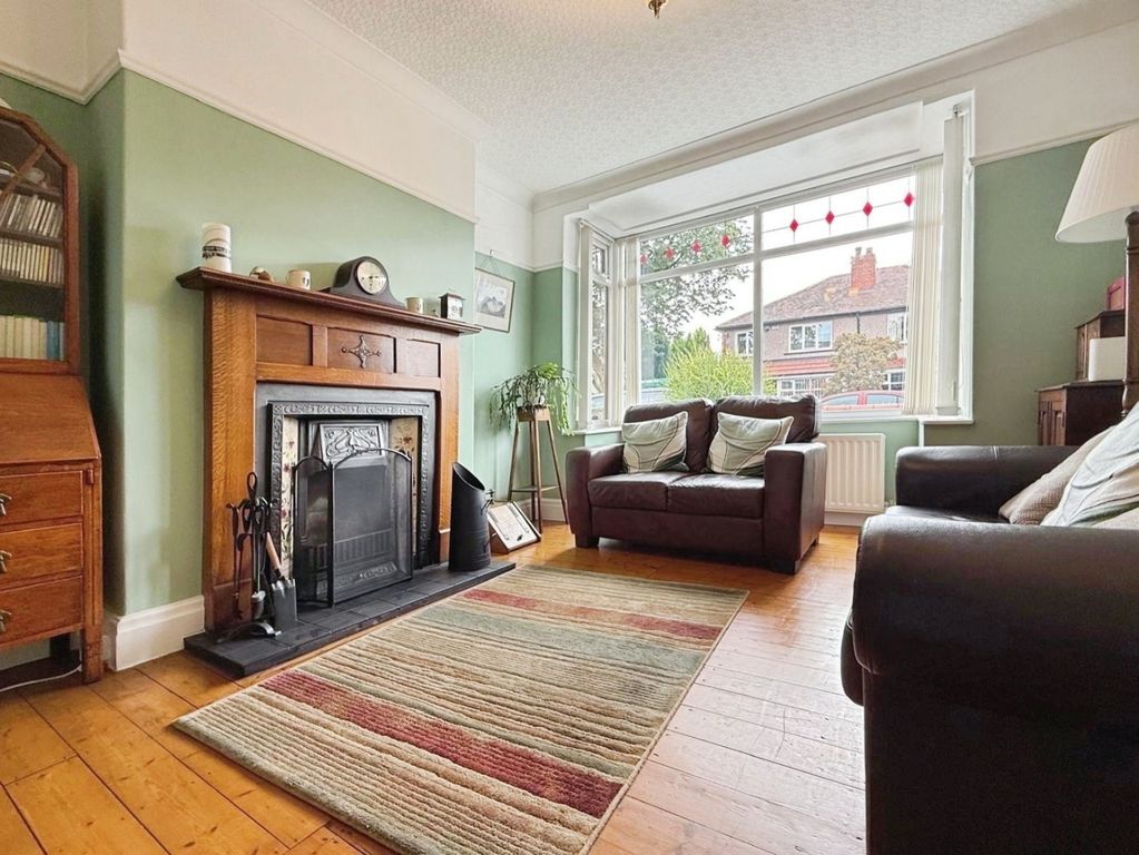 Property photo 2 of 30 Pbox-Living_Room-326582.Jpg