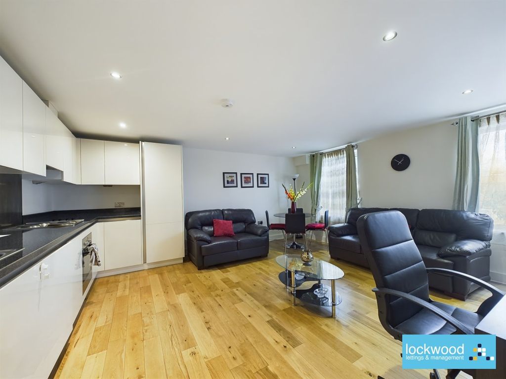 Property photo 3 of 3