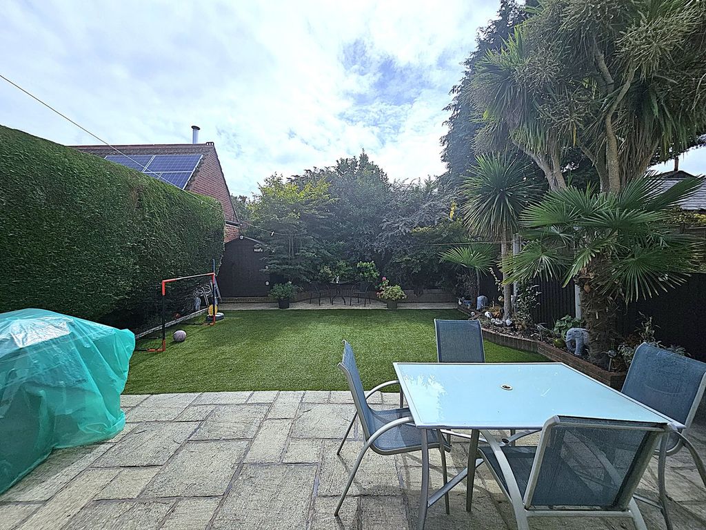 Property photo 2 of 30