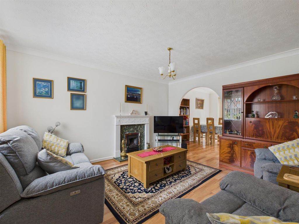 Property photo 2 of 17 Cam03972G0-Pr0169-Still001.Jpg