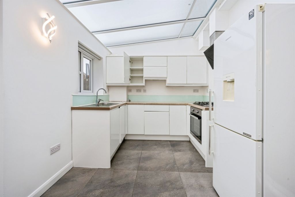 Property photo 3 of 23