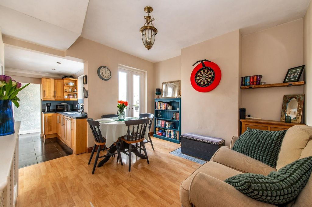 Property photo 3 of 14 Dining Room