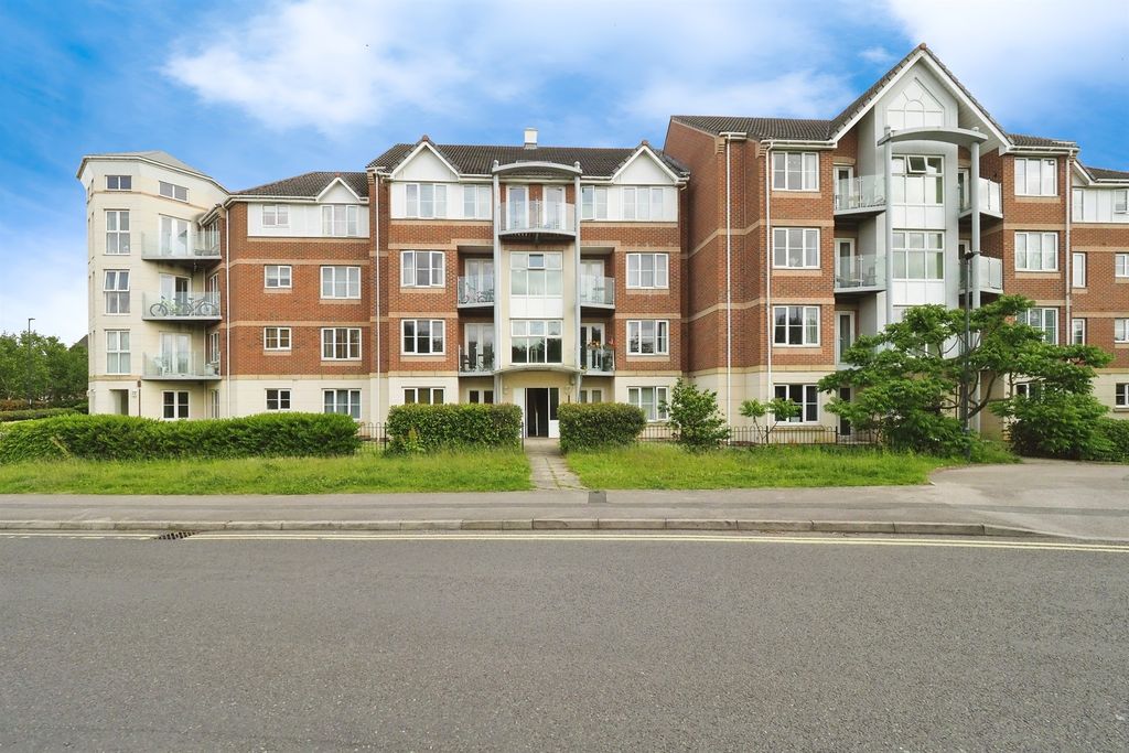 Property photo 1 of 16