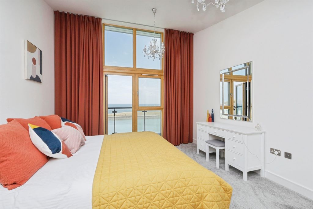 Additional image 15 of 3 bed penthouse for saleMidway Quay, Eastbourne BN23