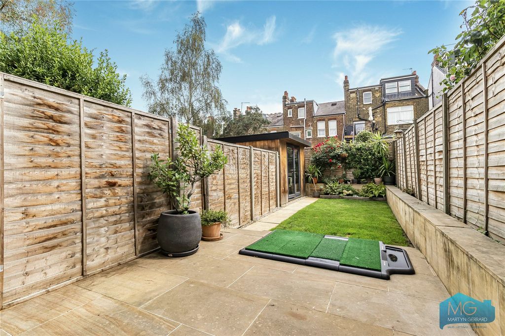 Property photo 3 of 14 Picture No. 25