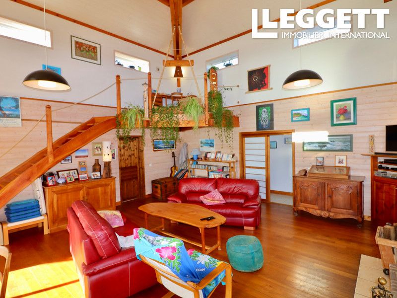 Property photo 2 of 10