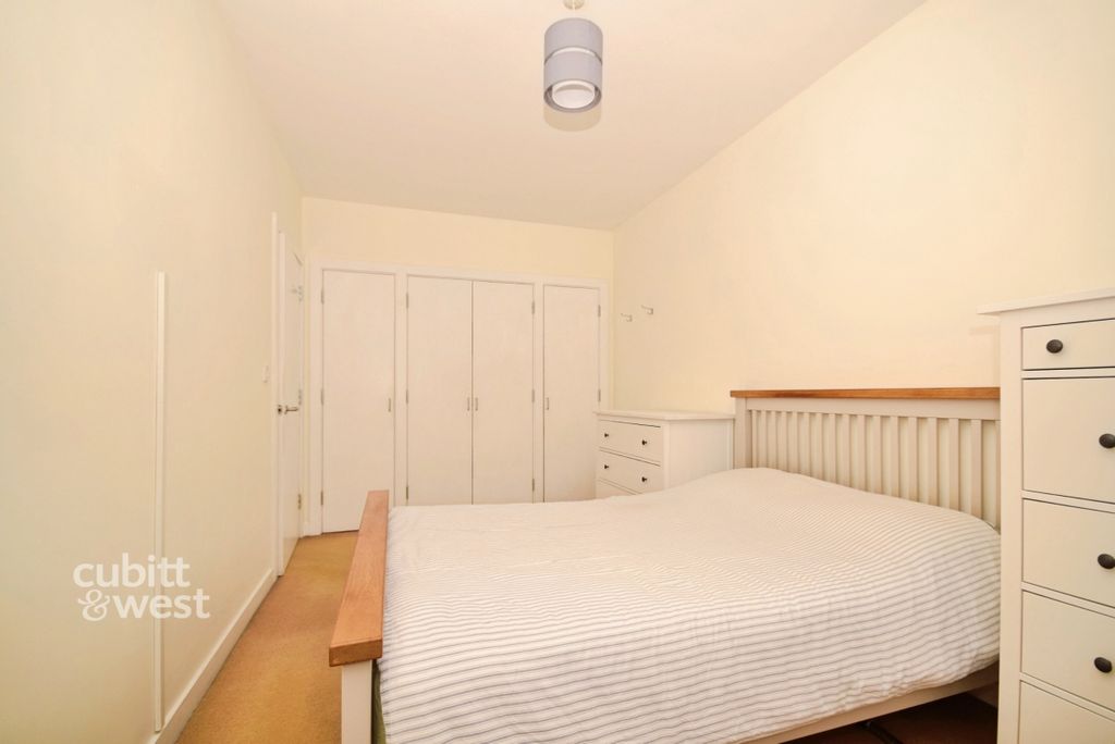 Property photo 2 of 7 06909414-Dsc_0025