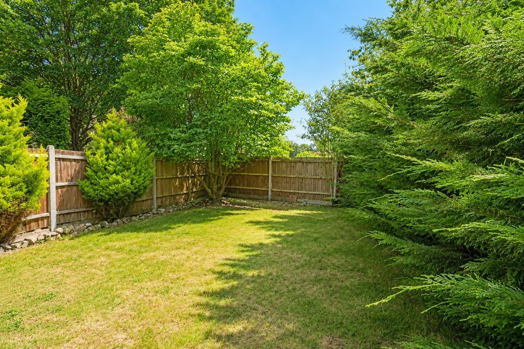 Property photo 2 of 12 Photo 9
