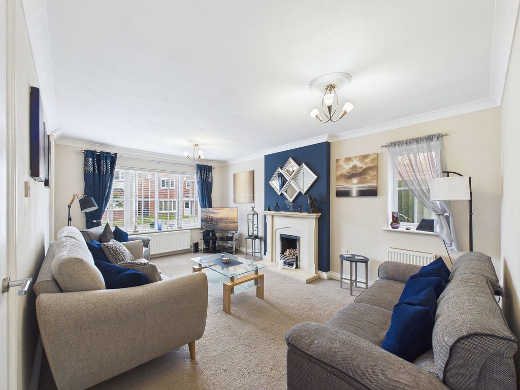 Property photo 2 of 27