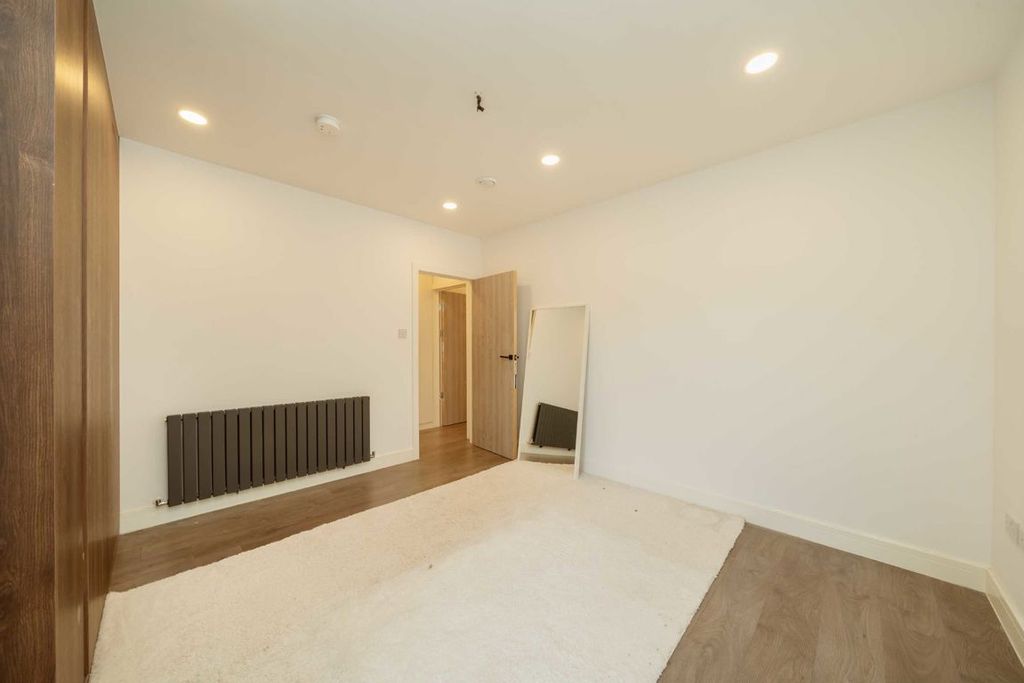 Property photo 2 of 2