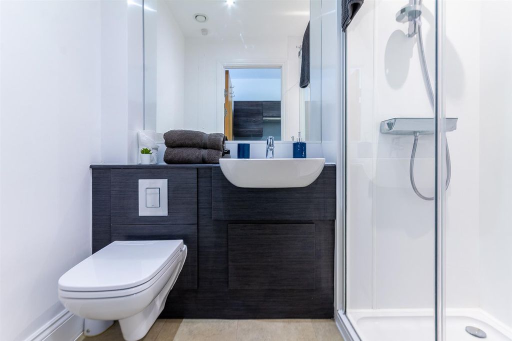 Property photo 2 of 7 Img_8831-Hdr.Jpg