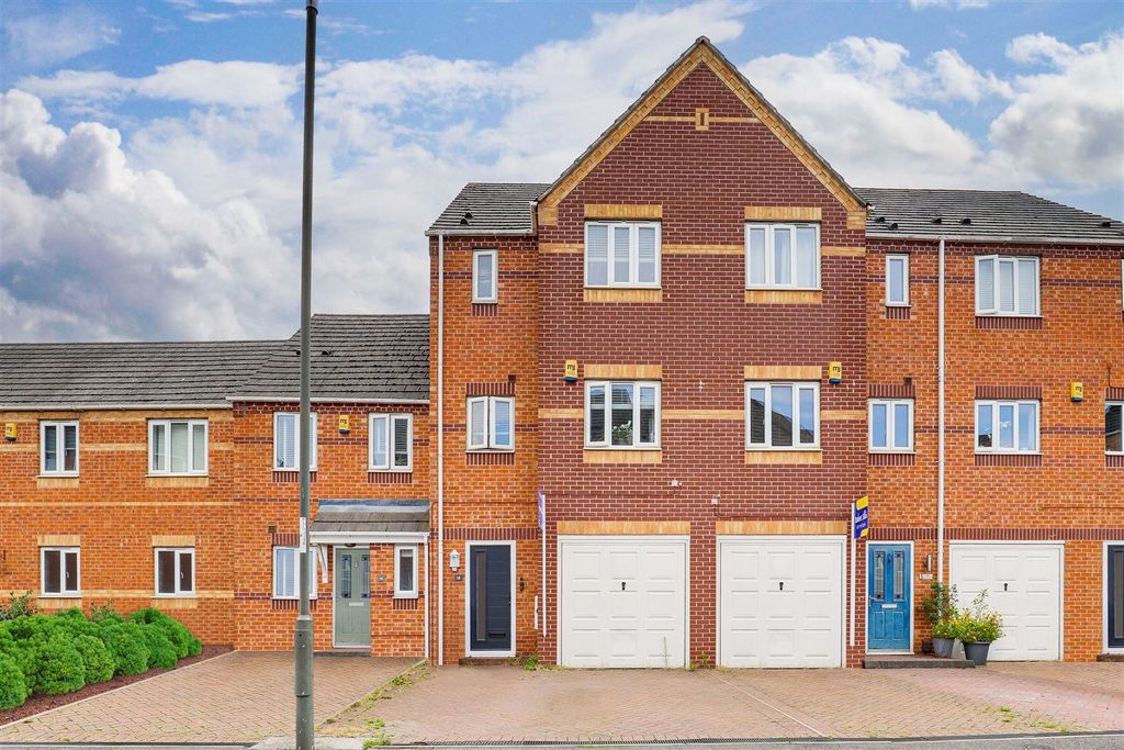 Property photo 1 of 23 2928.Jpg