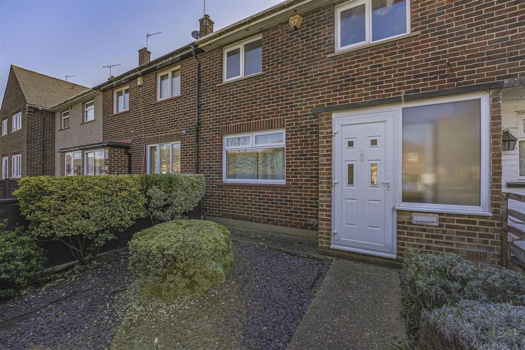 Property photo 1 of 16