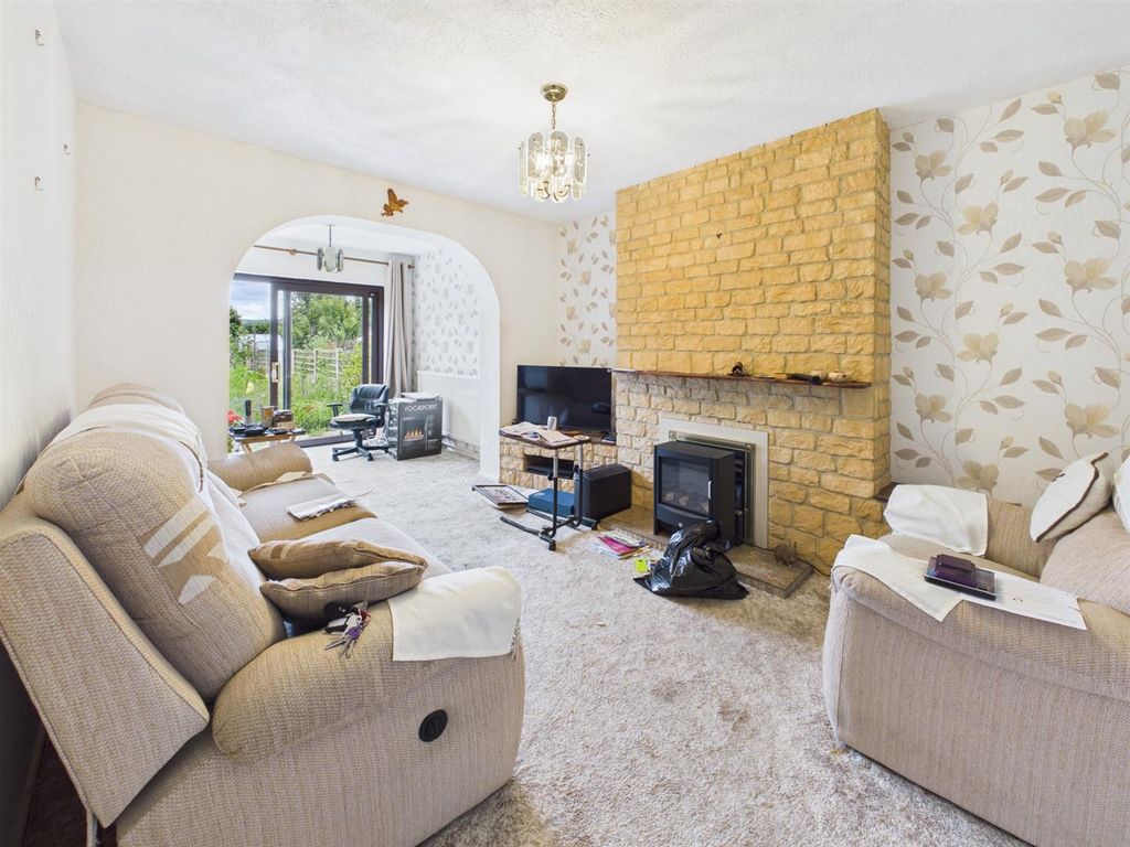 Property photo 2 of 19