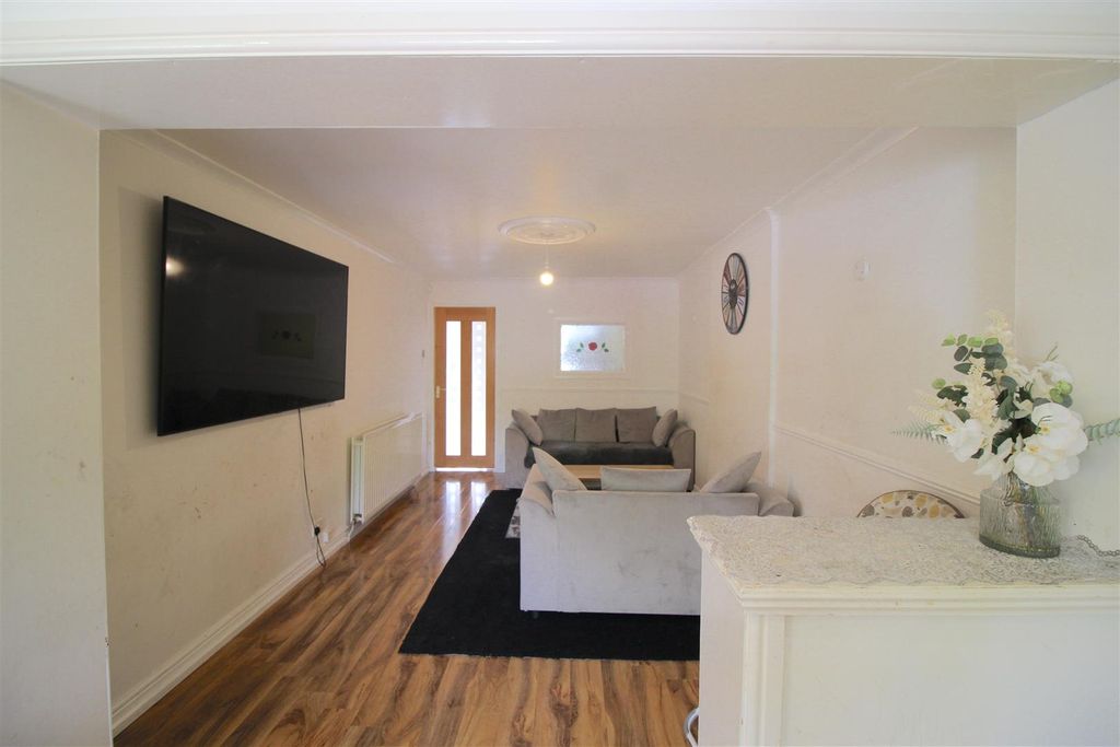 Property photo 3 of 12 Img_6022.Jpg