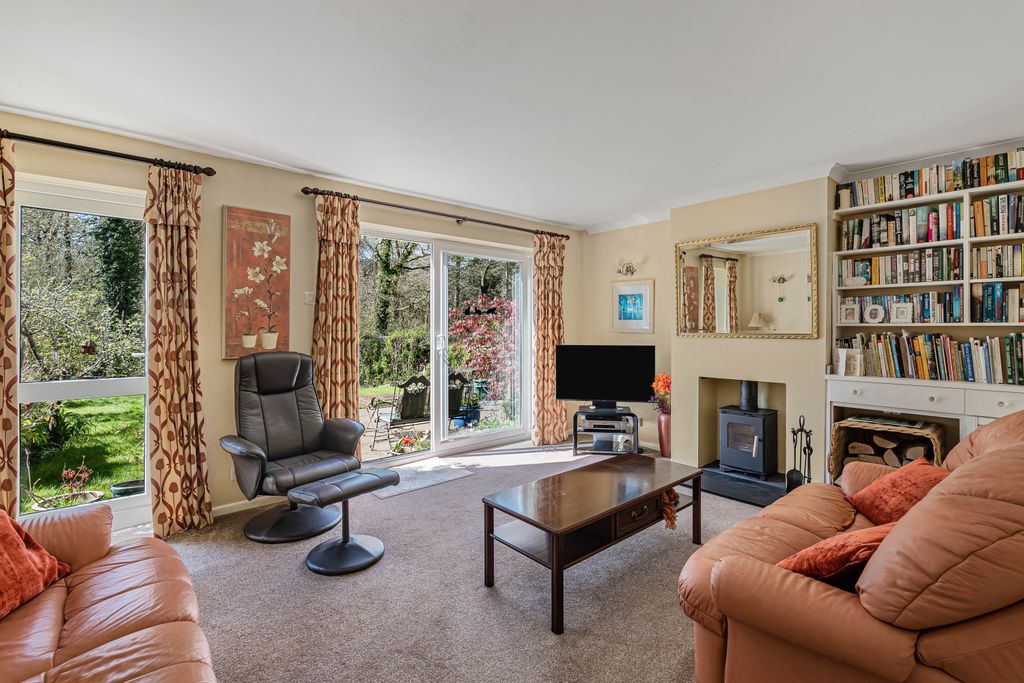 Property photo 3 of 14