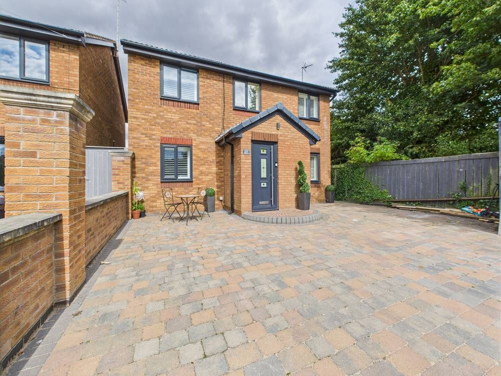 Property photo 1 of 19