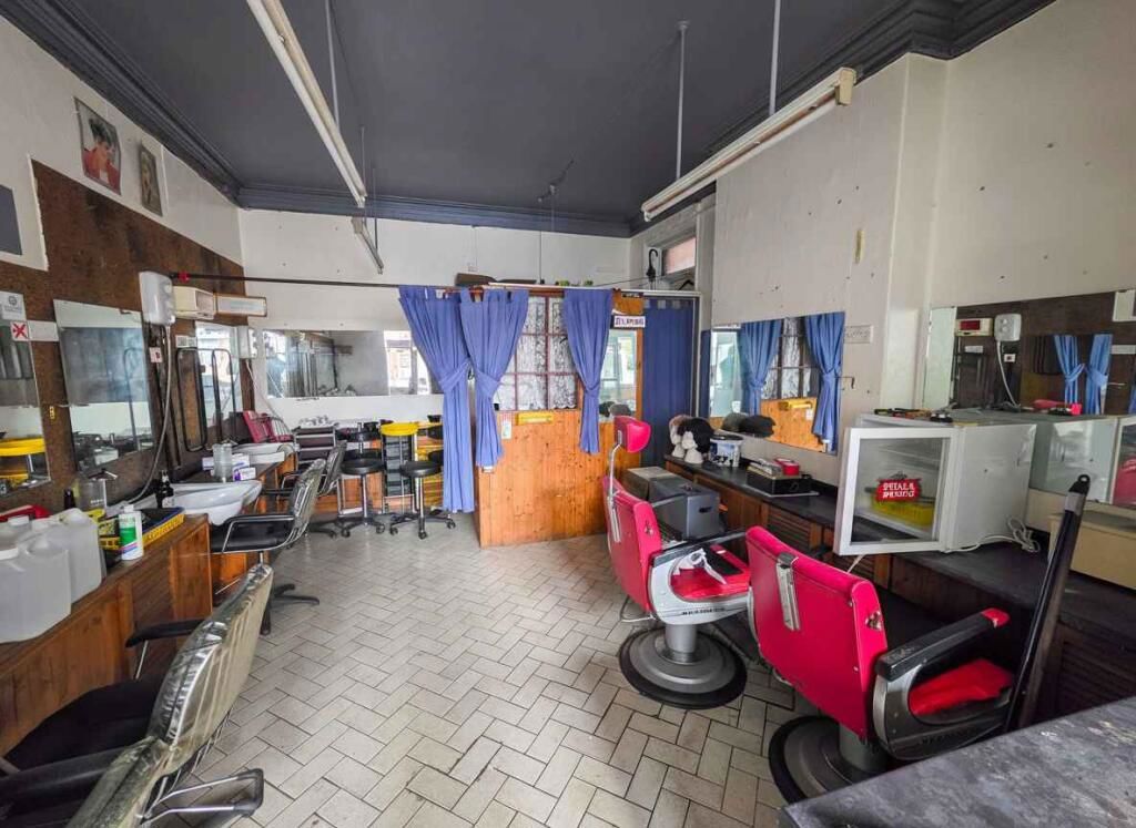 Property photo 2 of 8