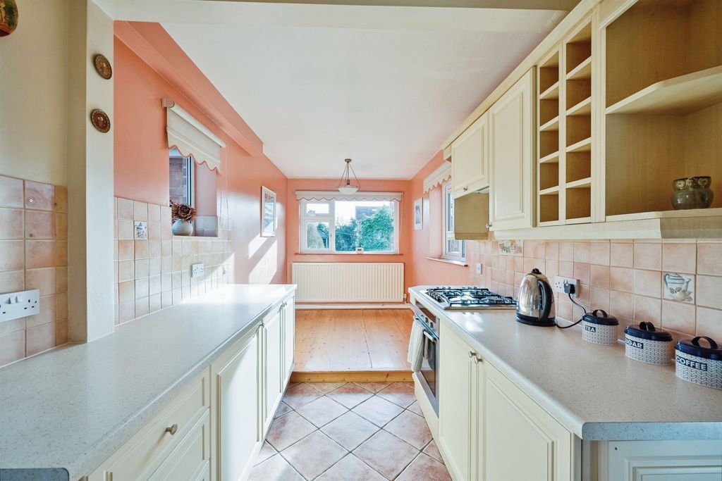 Property photo 2 of 17
