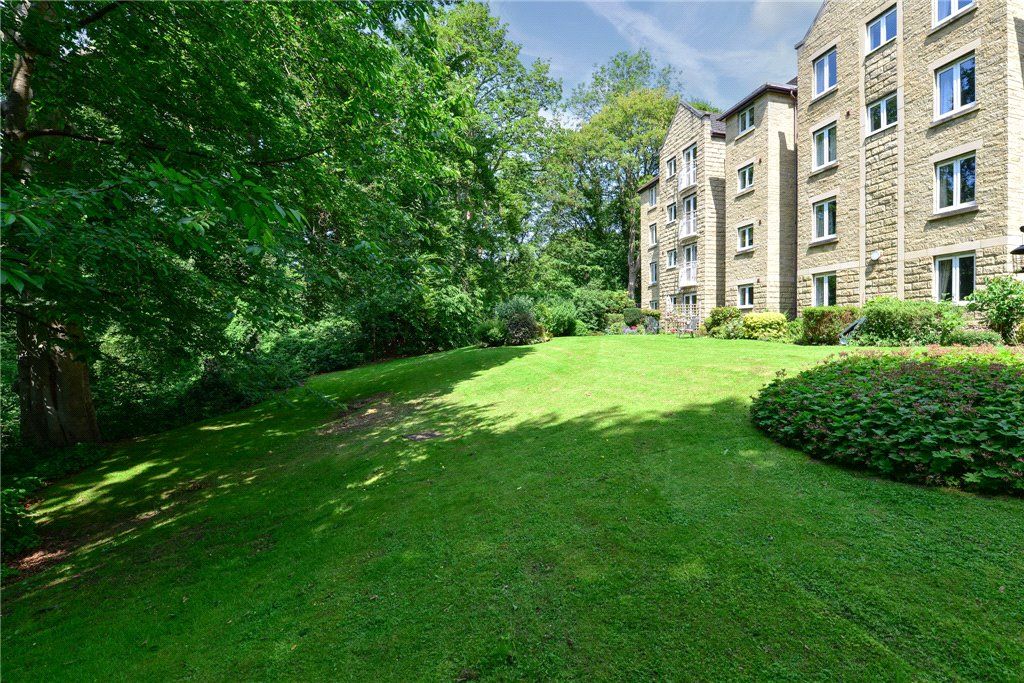 Property photo 2 of 19 Gardens