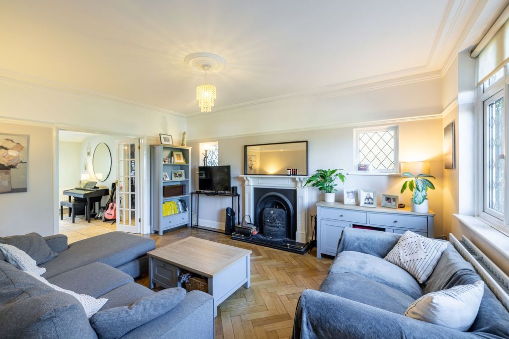 Property photo 3 of 22