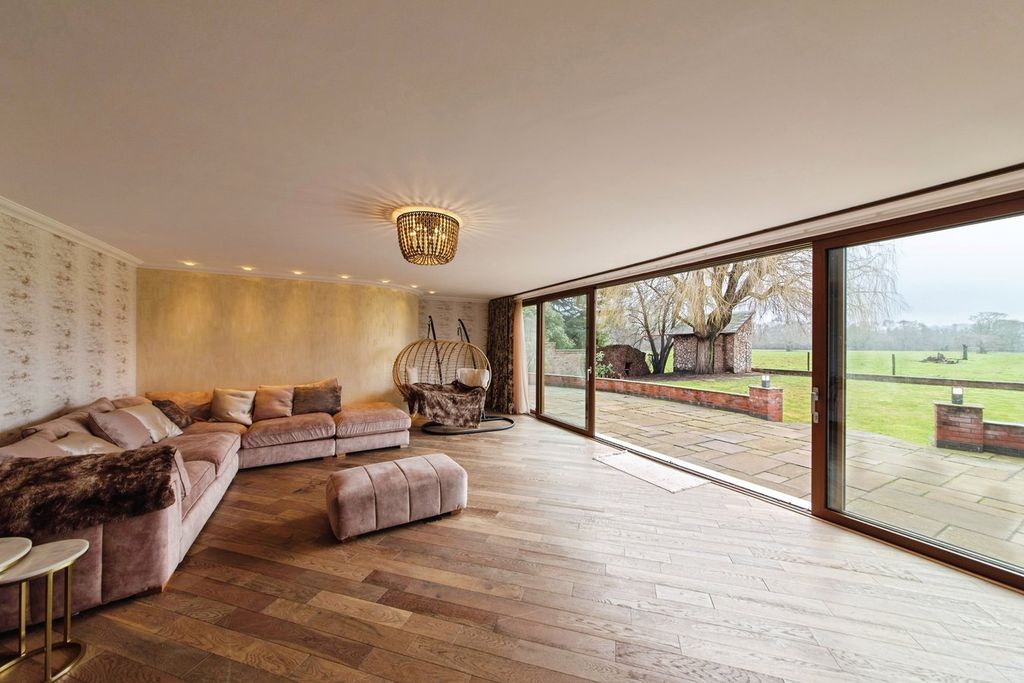 Property photo 3 of 50