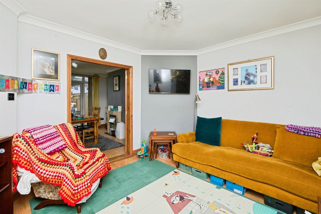 Property photo 3 of 13